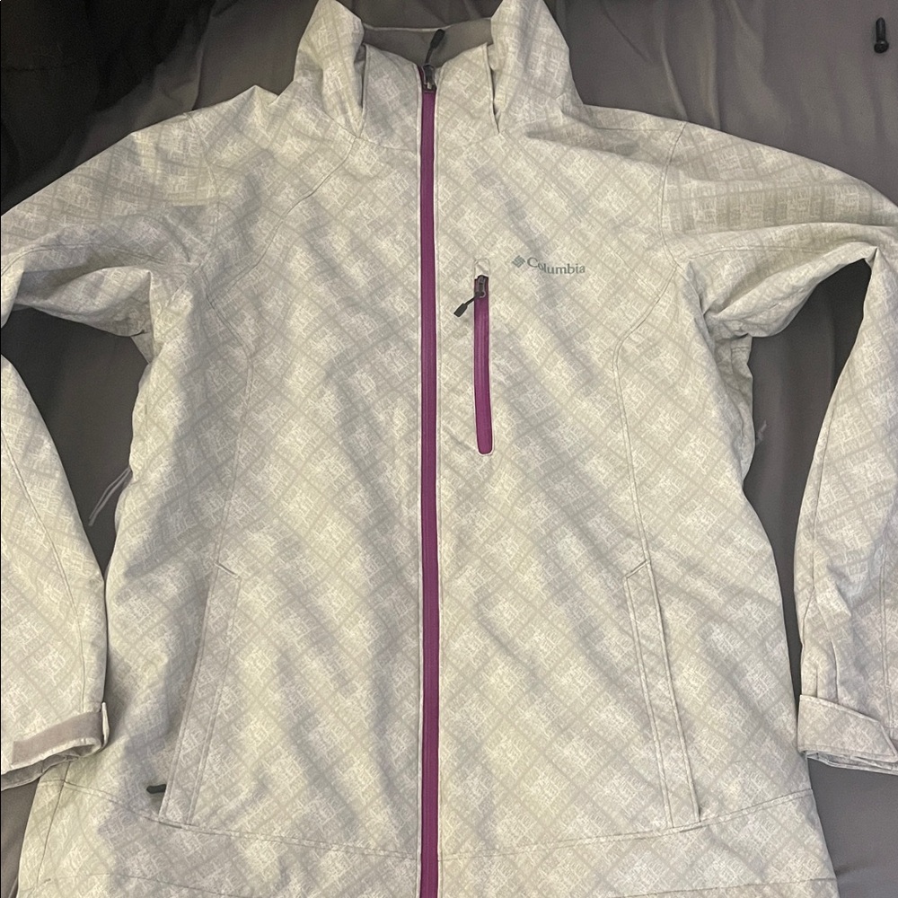 Columbia Women's Light Gray Ski Jacket with Purple Zipper